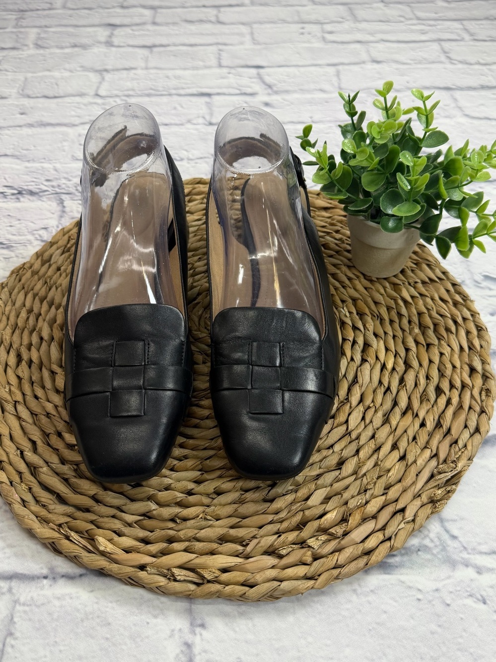 Rockport Black Leather Woven Vamp Slingbacks. Size 9. Professional Dress.